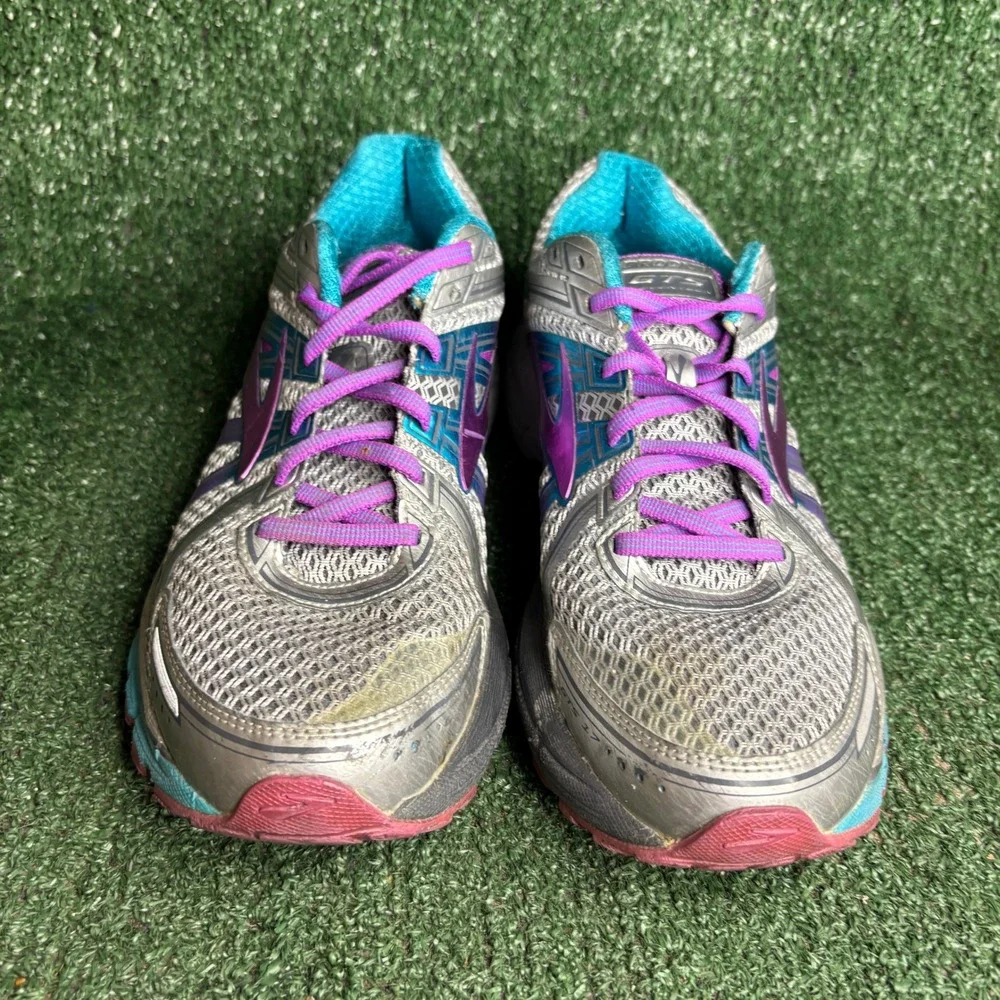 Brooks Adrenaline GTS 17 Running Athletic Training Sneakers Silver Women Sz 10.5